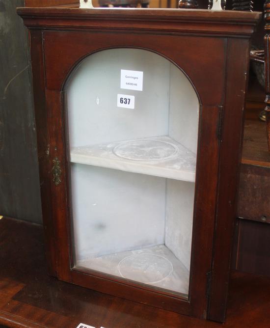 Small mahogany hanging corner cupboard